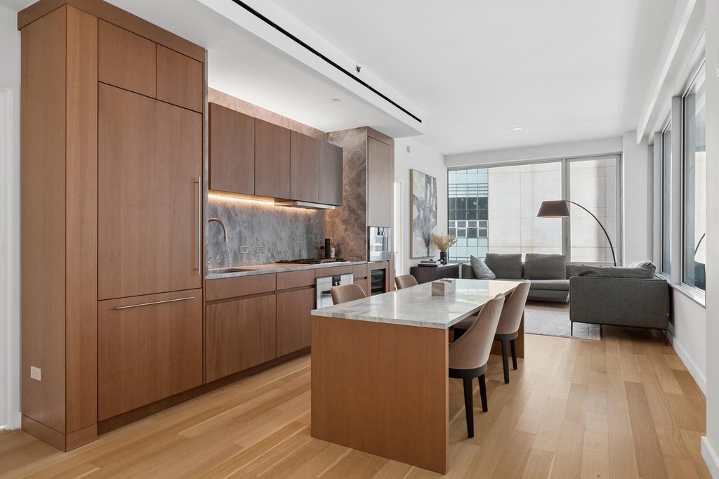 611 West 56th Street, Unit 5E photo 3
