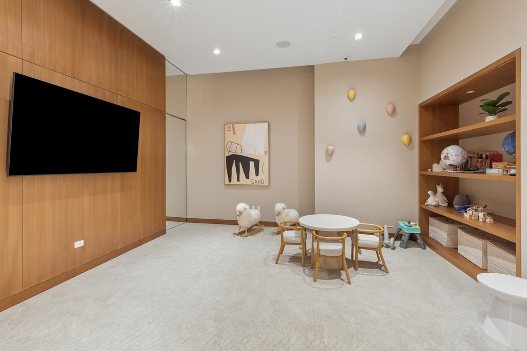 611 West 56th Street, Unit 5E photo 17
