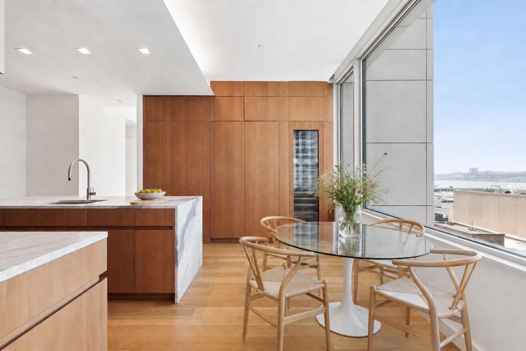 611 West 56th Street, Unit 11 photo 5