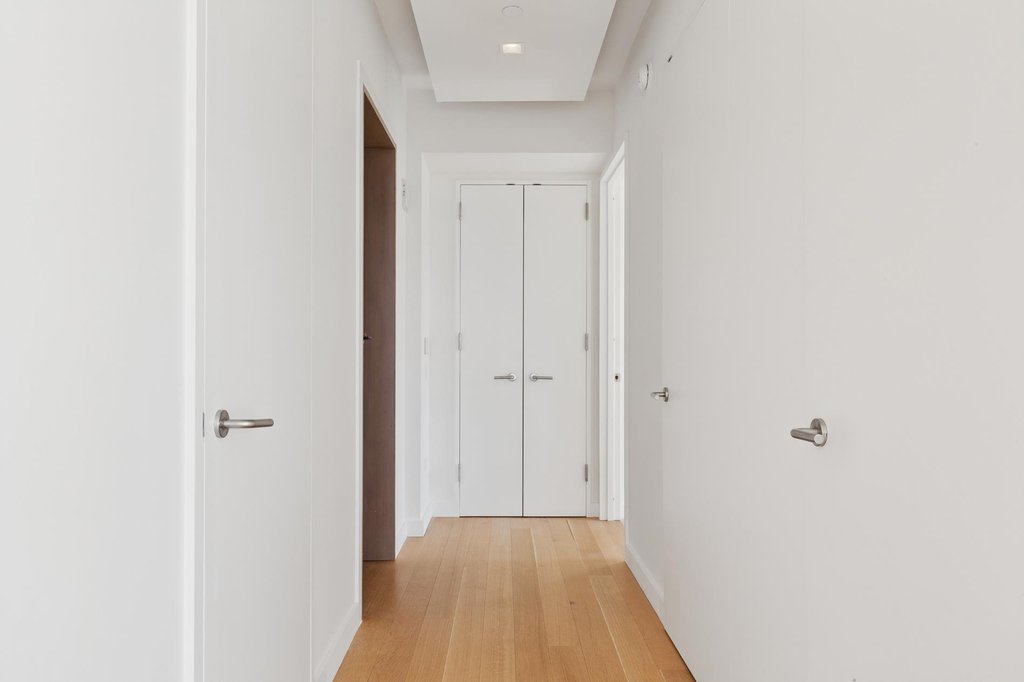 611 West 56th Street, Unit 11 photo 7