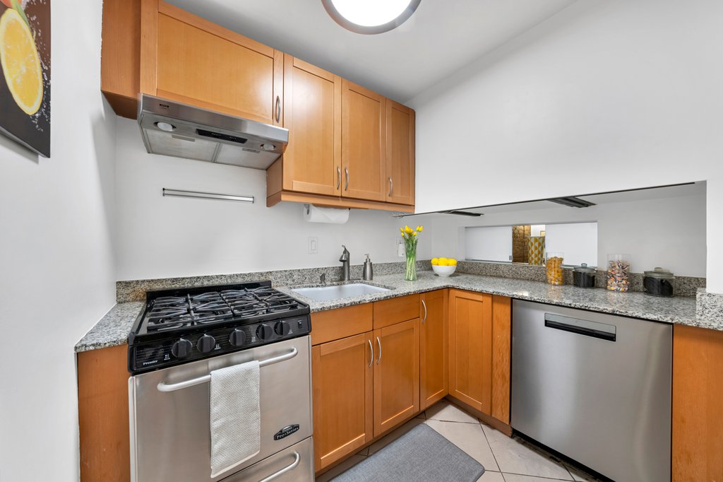 39 East 12th Street, Unit 410 photo 7