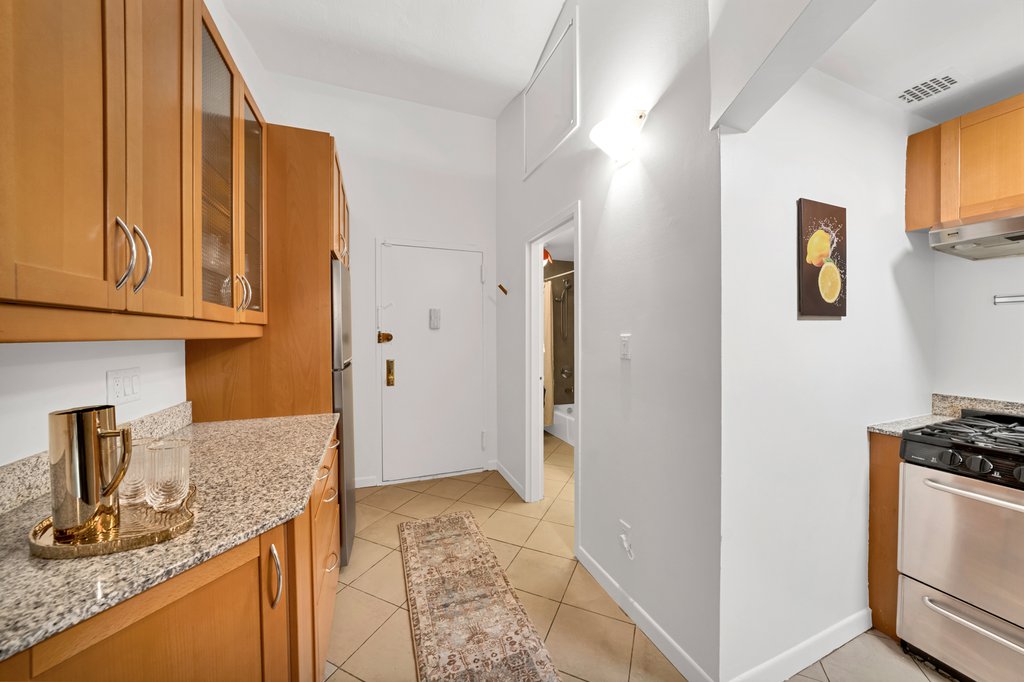 39 East 12th Street, Unit 410 photo 9