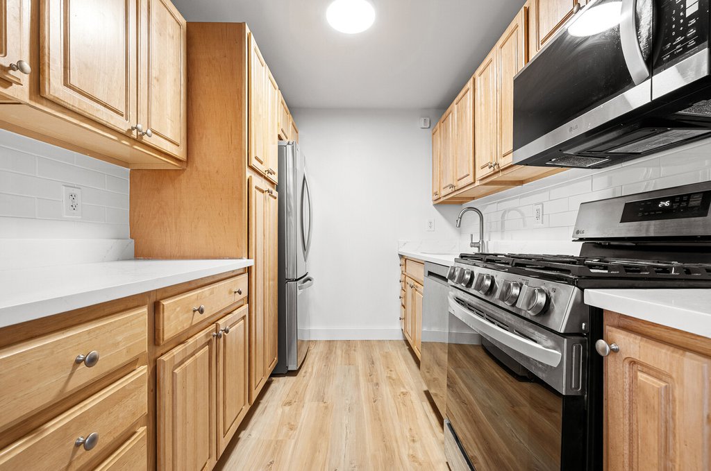 130 Bradhurst Avenue, Unit 502 photo 5