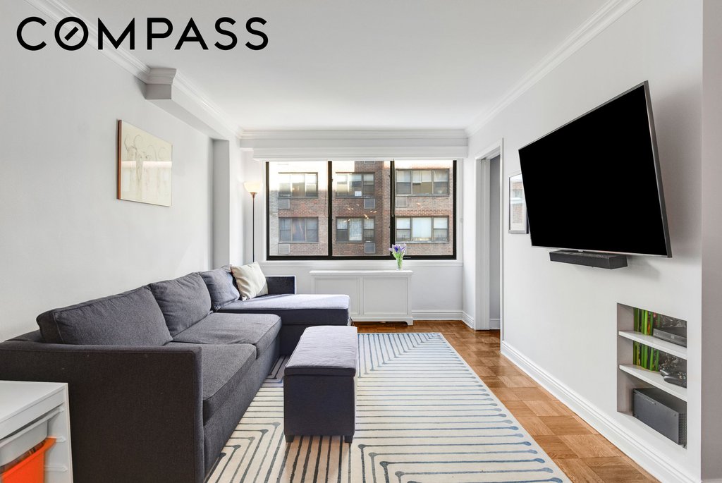345 East 73rd Street, Unit 7J photo 2