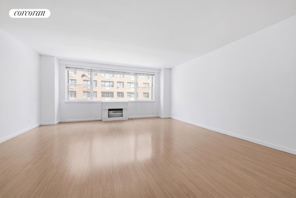 139 East 33rd Street, Unit 5C photo 4