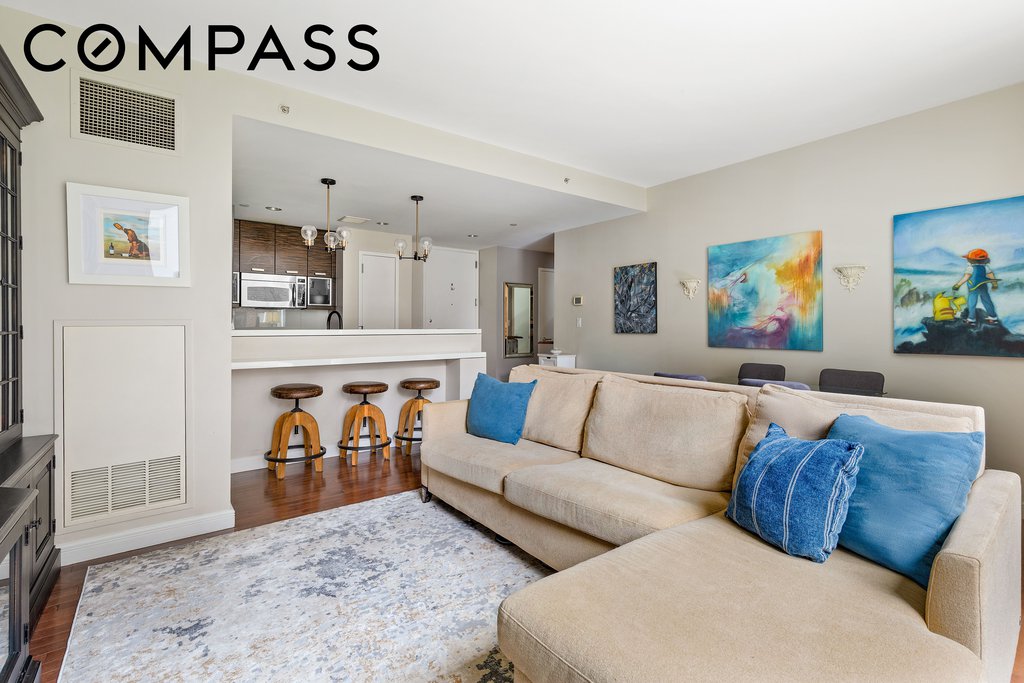 225 East 34th Street, Unit 3K photo 3