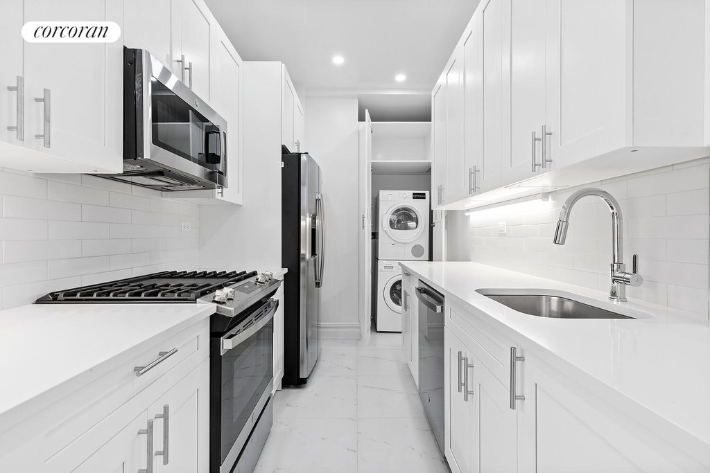 215 West 92nd Street, Unit 9G photo 2