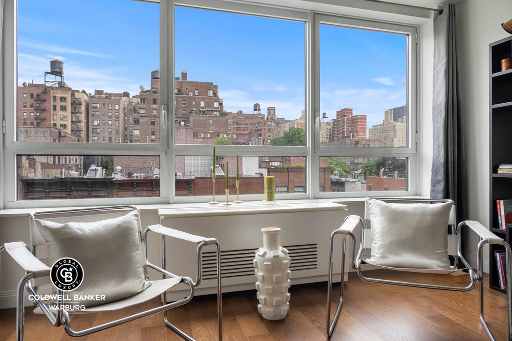 200 East 94th Street, Unit 612 photo 3