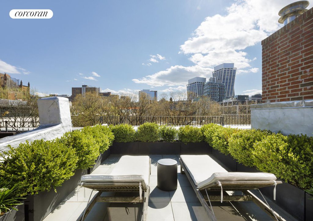 481 West 22nd Street – For Sale photo 13