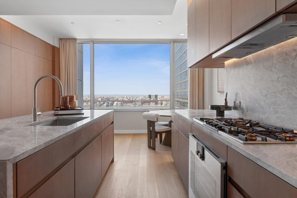 611 West 56th Street, Unit PH2 photo 6