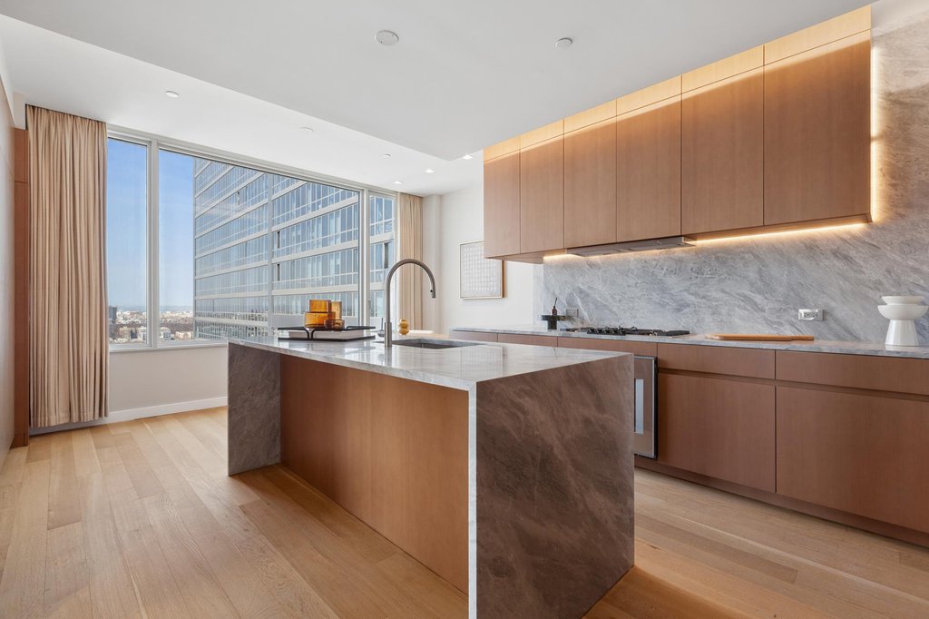 611 West 56th Street, Unit PH2 photo 7