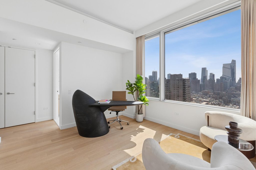 611 West 56th Street, Unit PH2 photo 14