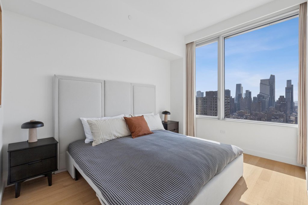 611 West 56th Street, Unit PH2 photo 16