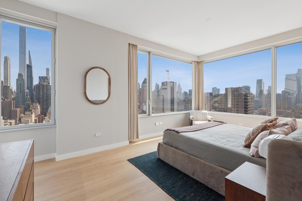 611 West 56th Street, Unit PH2 photo 18