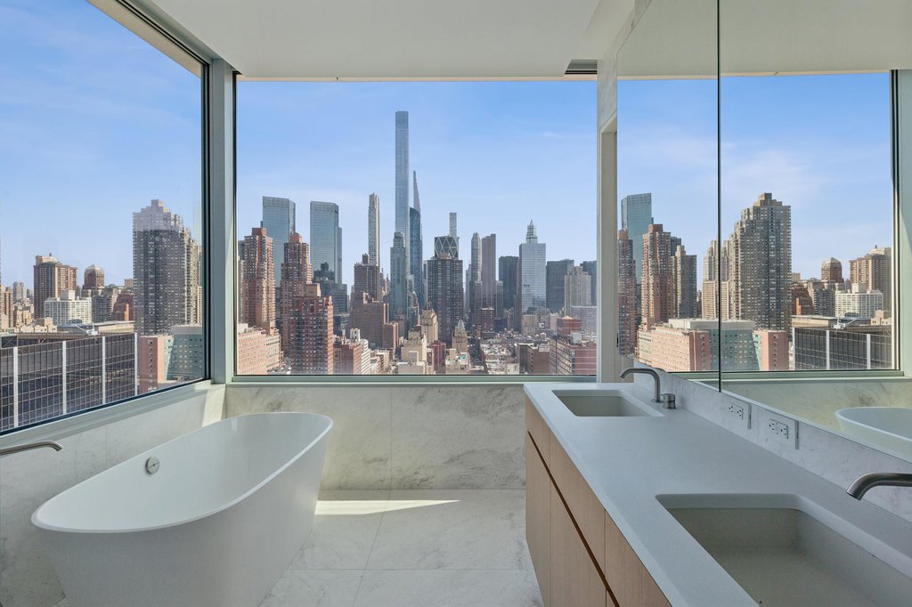 611 West 56th Street, Unit PH2 photo 21