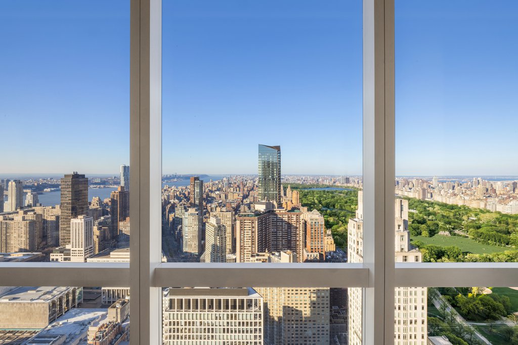 80 Columbus Circle, Unit 72A photo 2