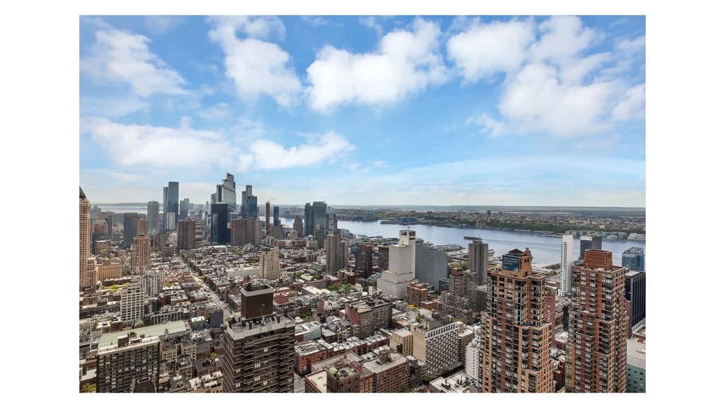 80 Columbus Circle, Unit 72A photo 6