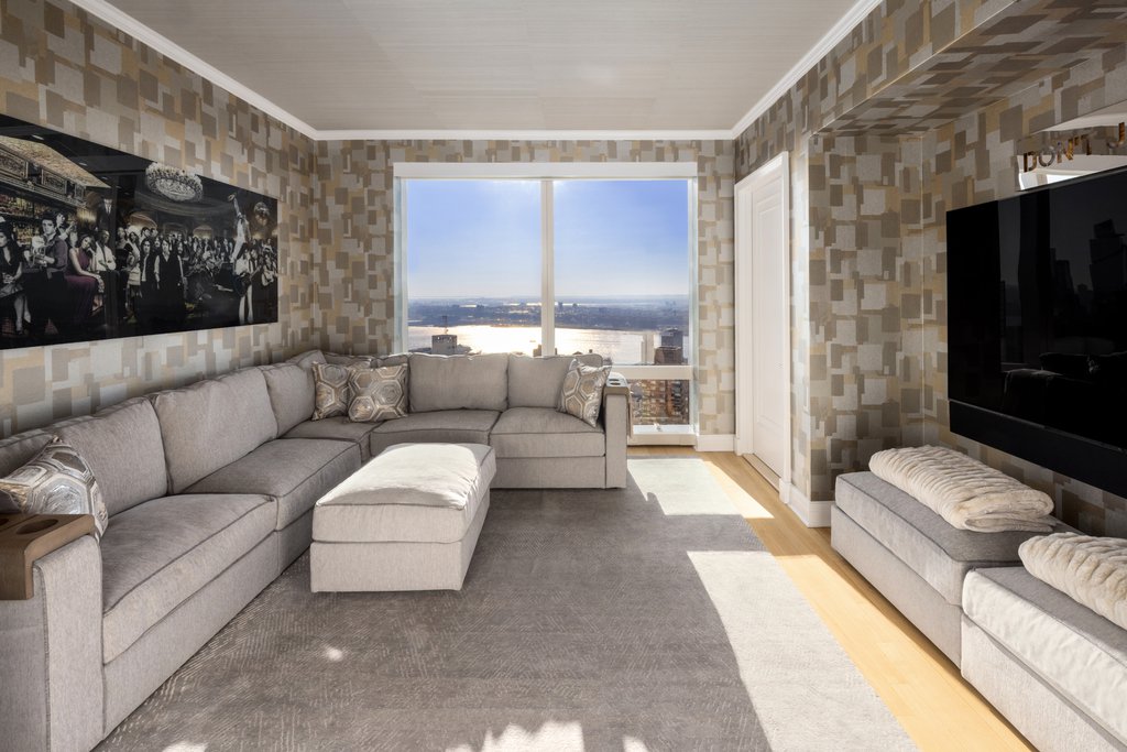 80 Columbus Circle, Unit 72A photo 11