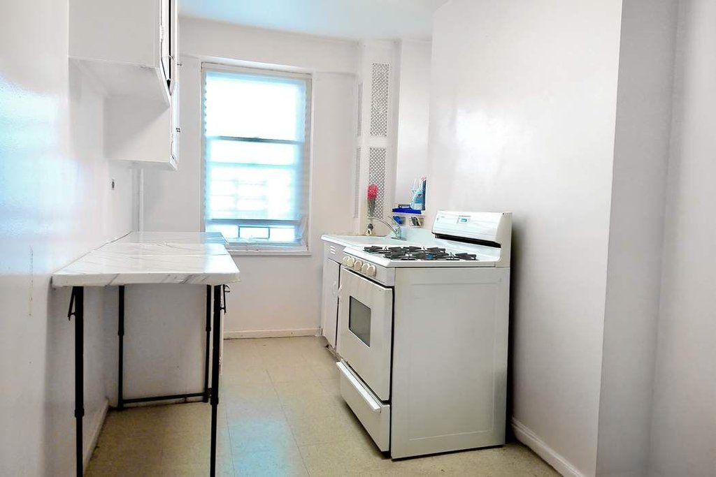 572 Grand Street, Unit G604 photo 6