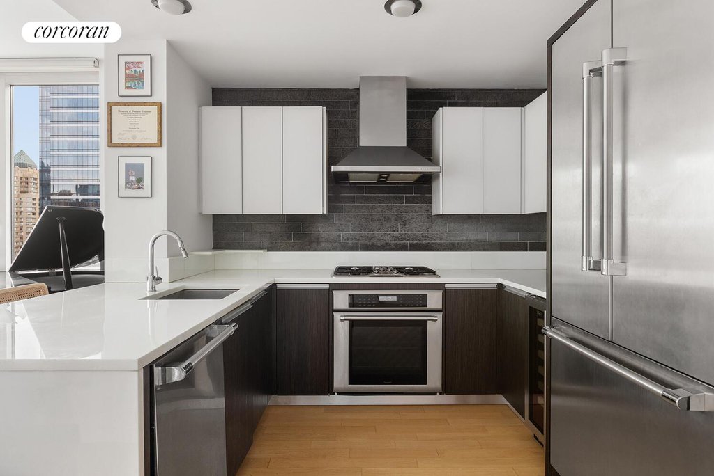 247 West 46th Street, Unit 2501 photo 2