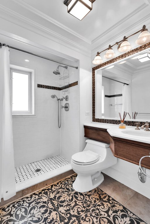 45 Tudor City Place, Unit 1604 photo 9