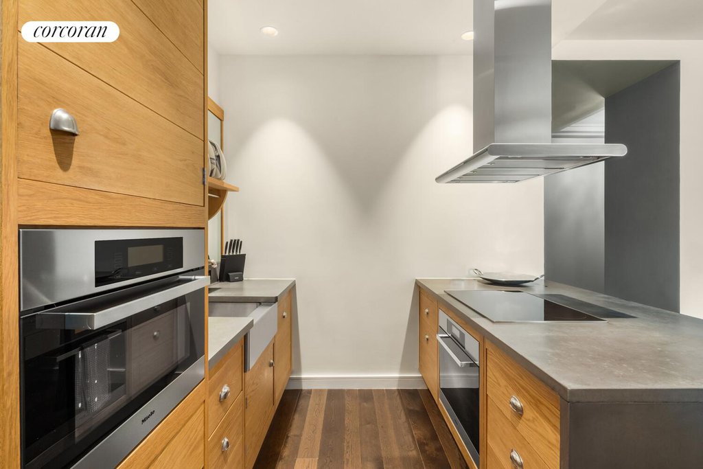 425 West 50th Street, Unit 16E photo 8