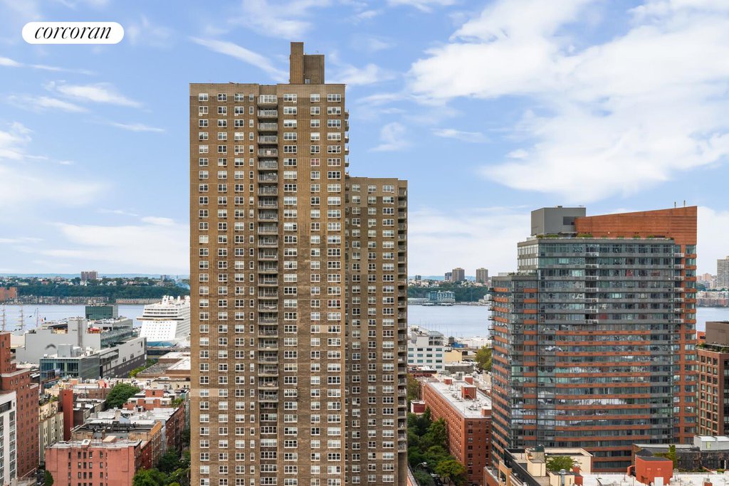 425 West 50th Street, Unit 16E photo 15