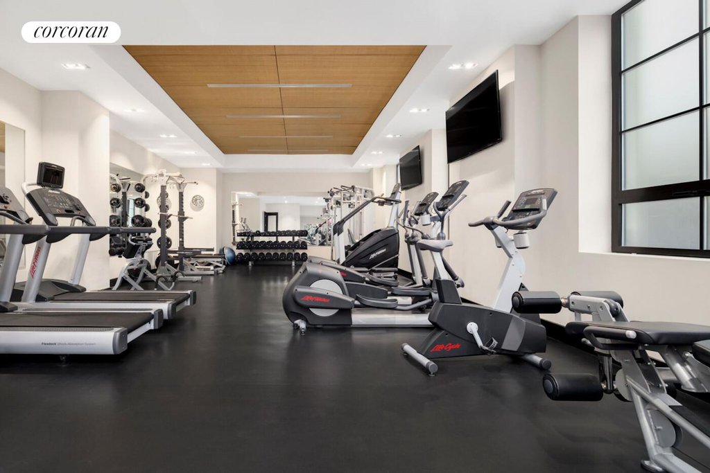 425 West 50th Street, Unit 16E photo 17