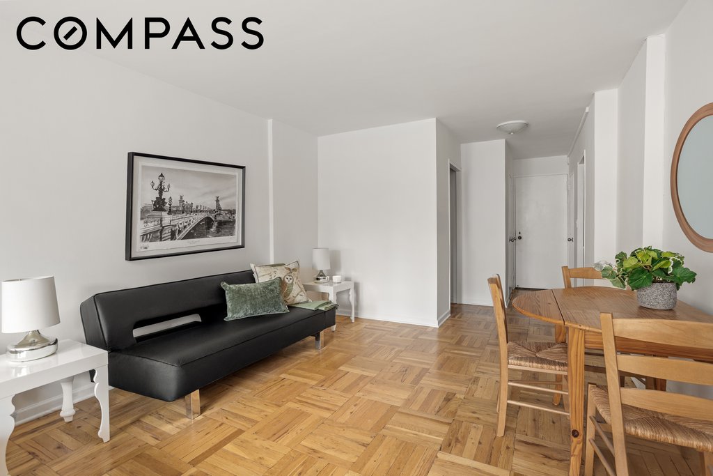 240 East 76th Street, Unit 4U photo 2