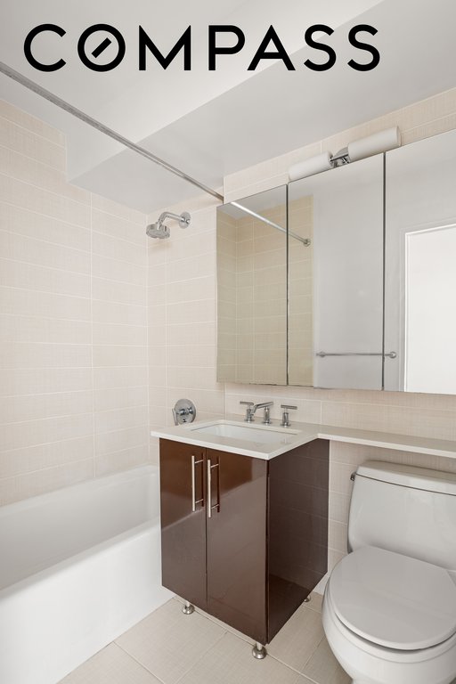 240 East 76th Street, Unit 4U photo 4