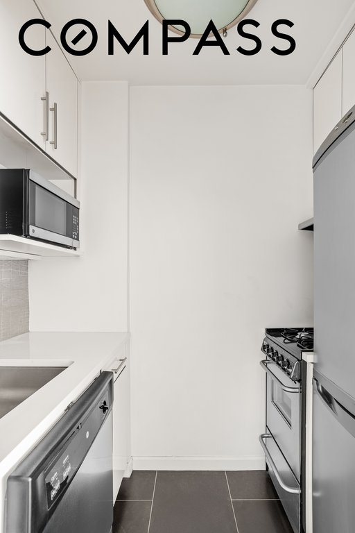 240 East 76th Street, Unit 4U photo 5