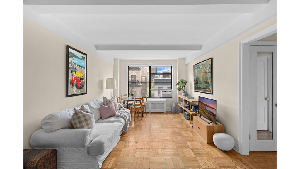 235 West 102nd Street, Unit 7N photo 2