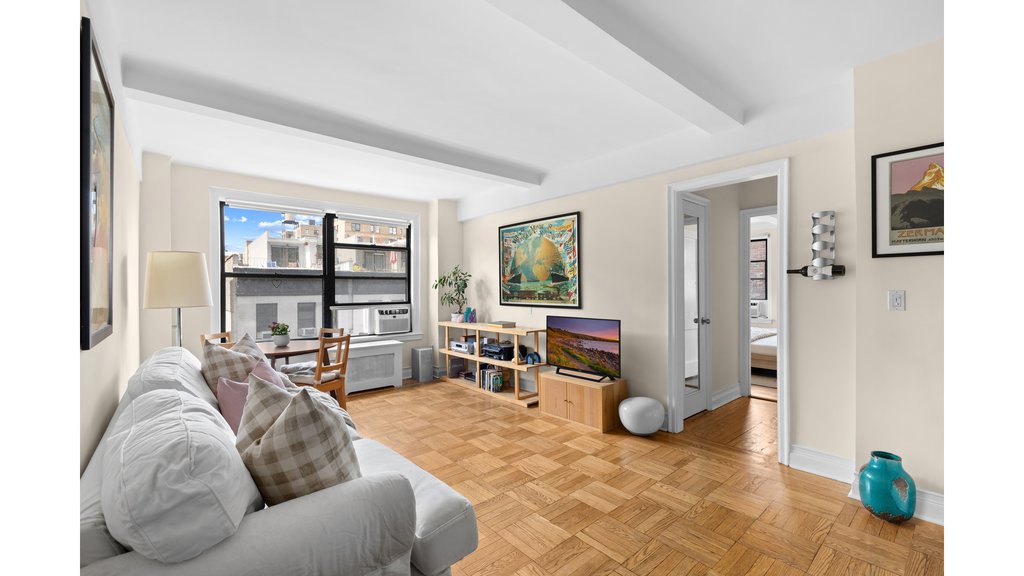 235 West 102nd Street, Unit 7N