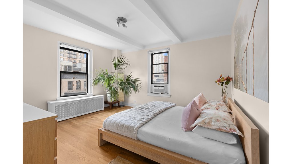 235 West 102nd Street, Unit 7N photo 4