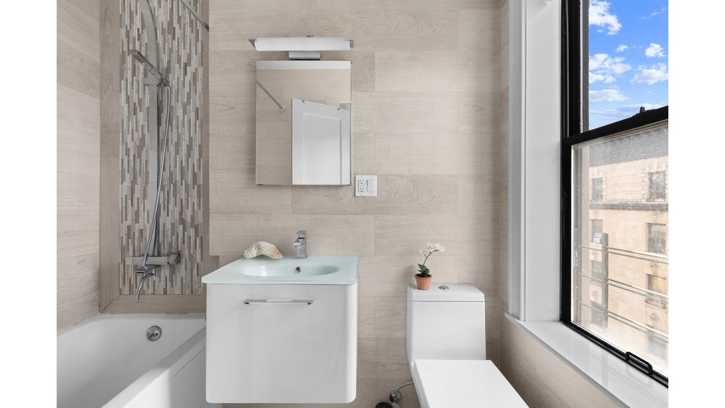 235 West 102nd Street, Unit 7N photo 5