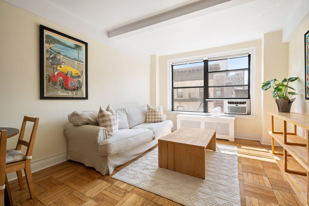 235 West 102nd Street, Unit 7N photo 2