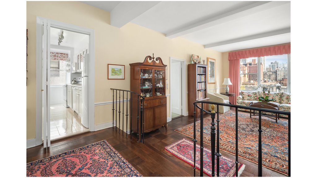 235 East 73rd Street, Unit 10F photo 4