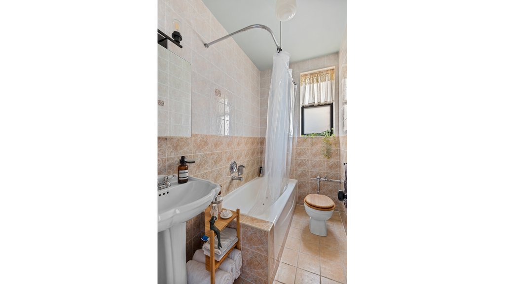 6702 Ridge Boulevard, Unit 4F photo 4