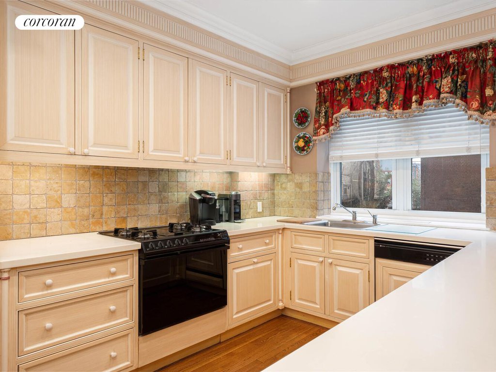 875 Park Avenue, Unit 1CD photo 7