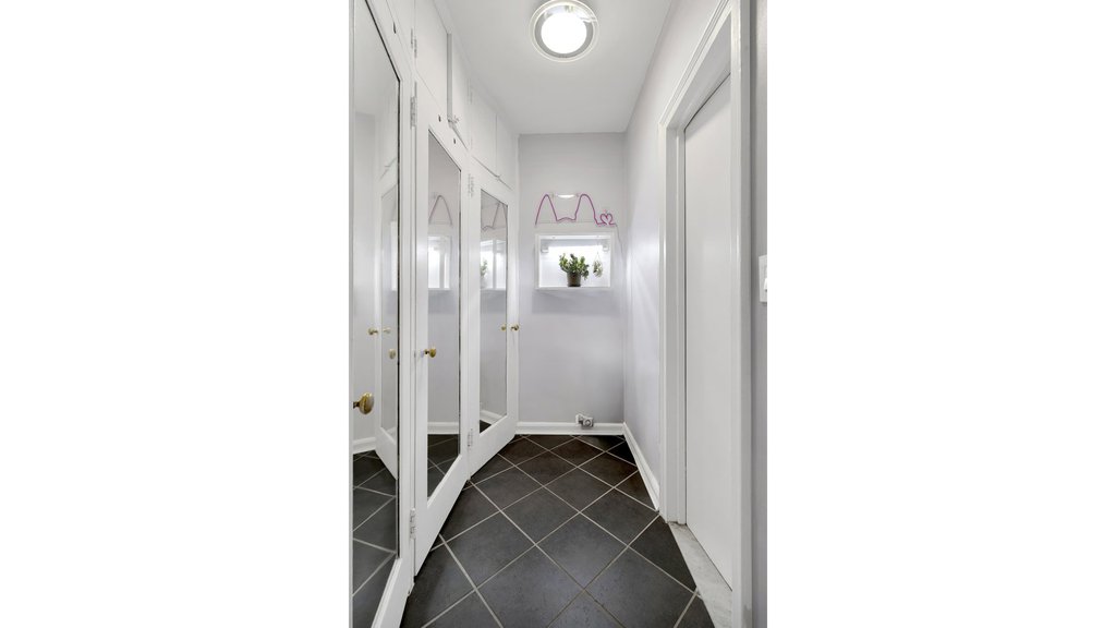 220 Madison Avenue, Unit 4D photo 8