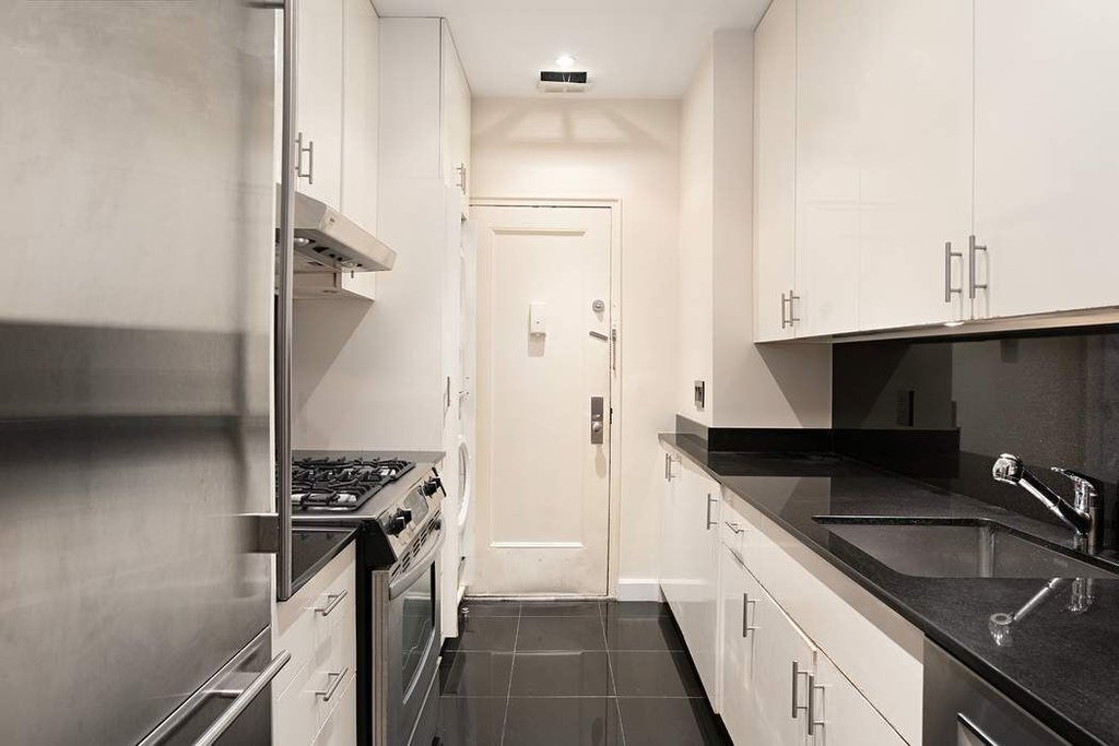 525 Park Avenue, Unit 10D photo 2