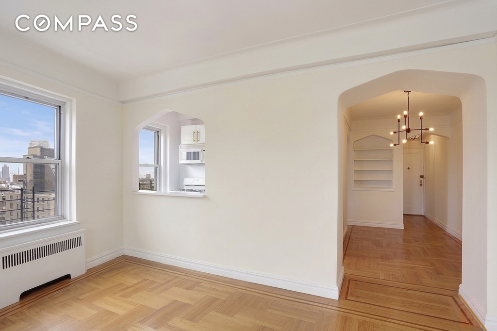 250 Cabrini Boulevard, Unit 9E photo 5