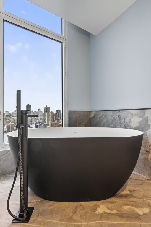 207 East 57th Street, Unit 29A photo 12