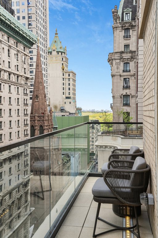 685 Fifth Avenue, Unit A17 photo 7