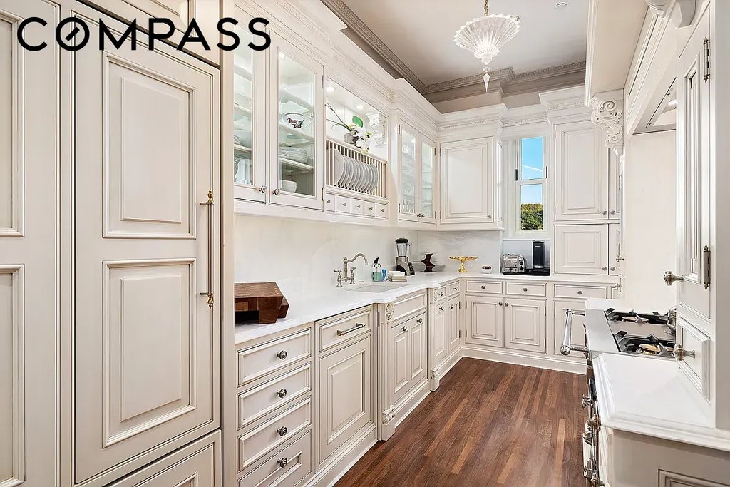 1 Central Park South, Unit 909915 photo 9