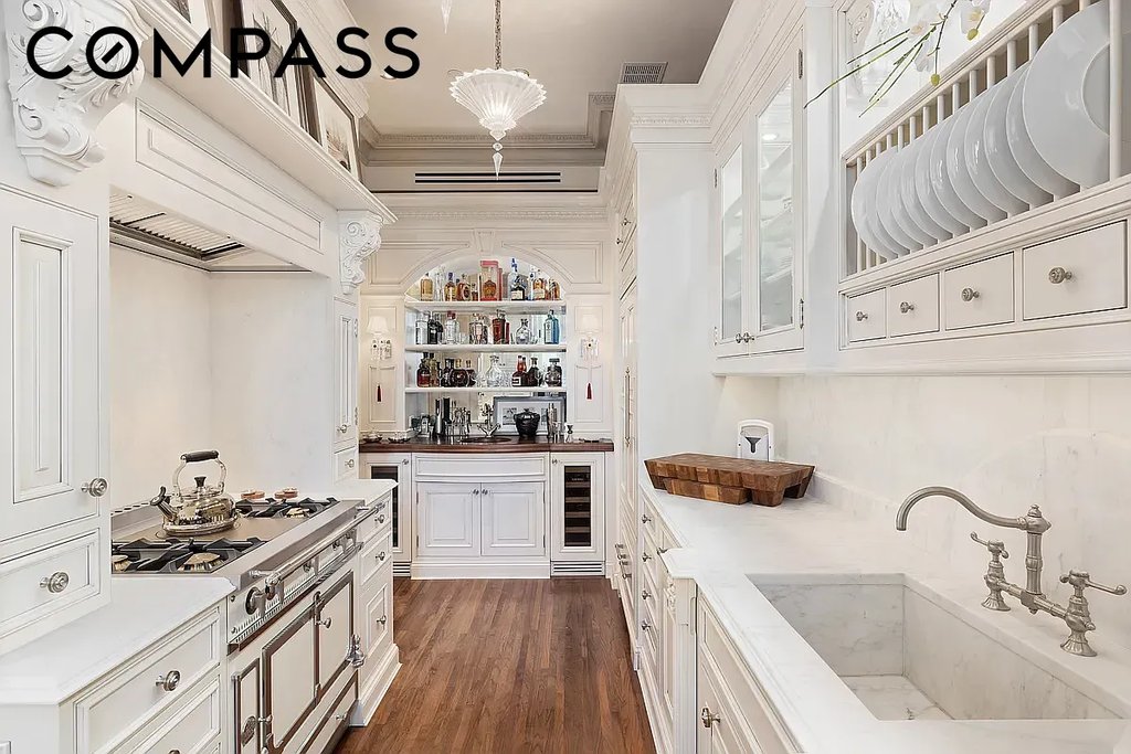 1 Central Park South, Unit 909915 photo 10