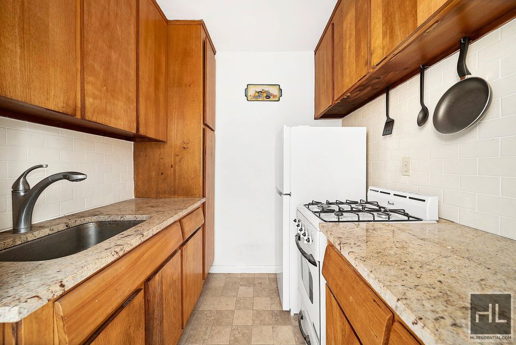 345 East 52nd Street, Unit 4K photo 5