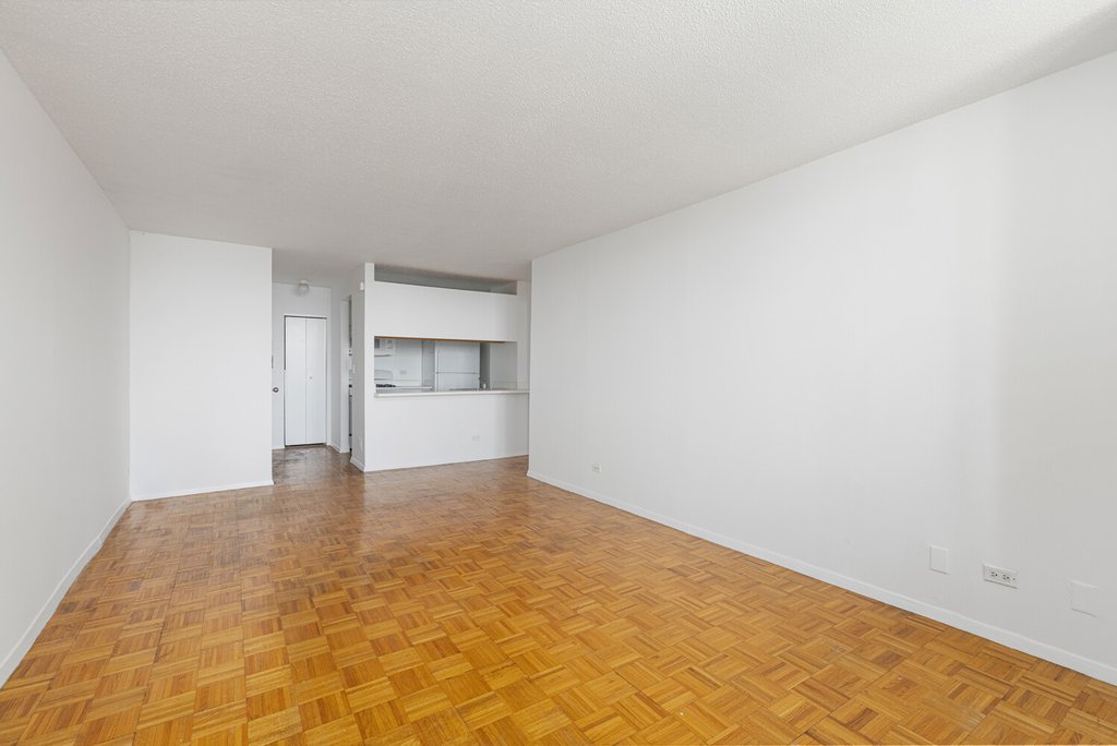 200 Rector Place, Unit 12F photo 8