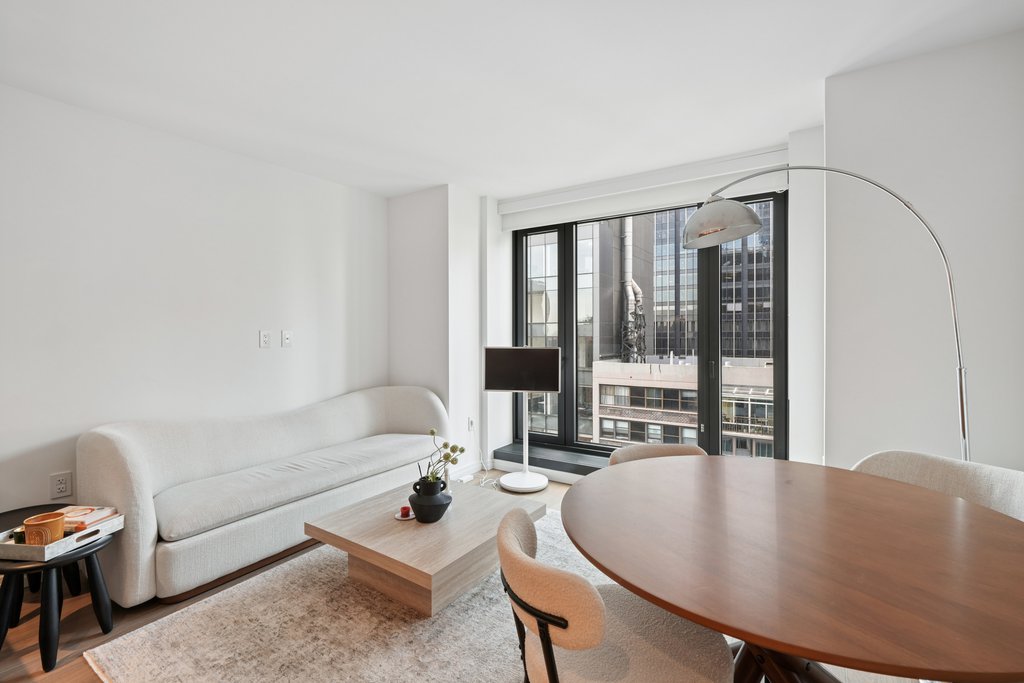 111 West 56th Street, Unit 34E