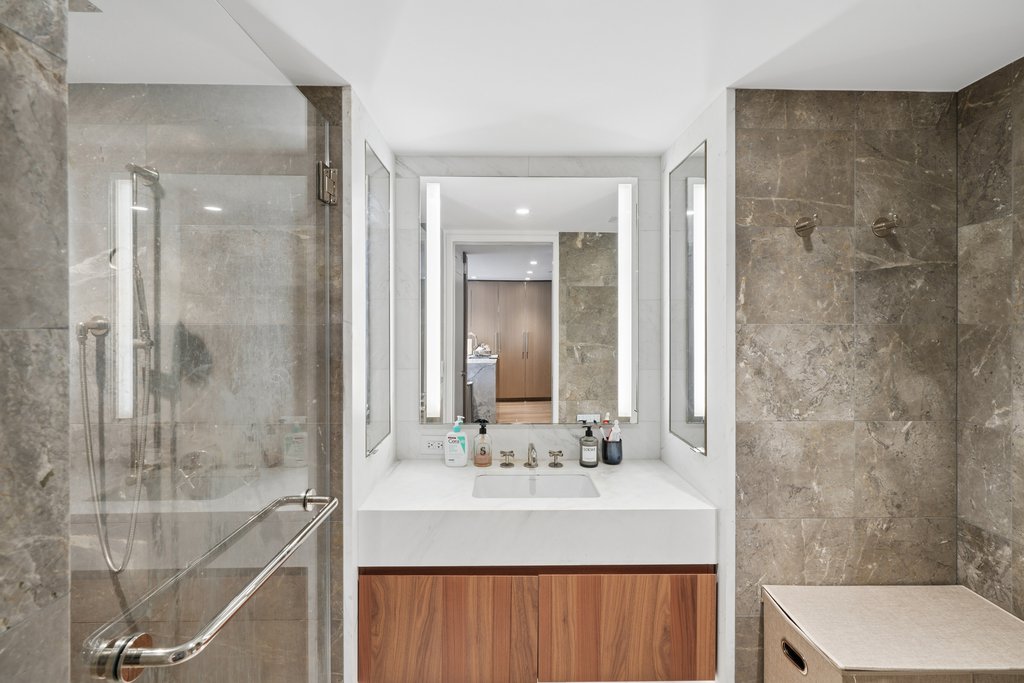 111 West 56th Street, Unit 34E photo 8